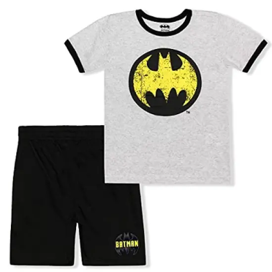 Boy's 2-Pack Batman Short Sleeve Graphic Tee and Casual Shorts Set for Toddler image {5}