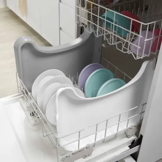 Fisher-Price SpaceSaver Simple Clean High Chair - Rainbow Showers image {5}