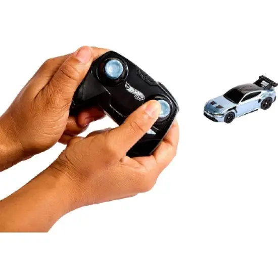 Hot Wheels Ford Mustang GTD Battery-Powered Remote Control Toy Car 1:64 Scale image {1}