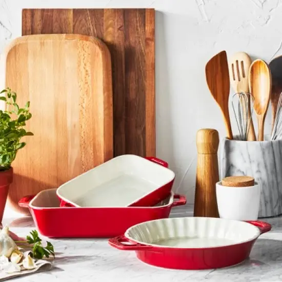 STAUB Ceramic 9-inch Pie Dish image {1}