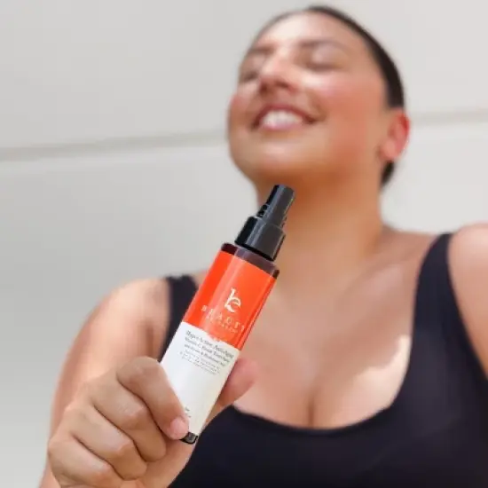 Beauty by Earth Hyperactive Anti-Aging Vitamin C Toner image {3}