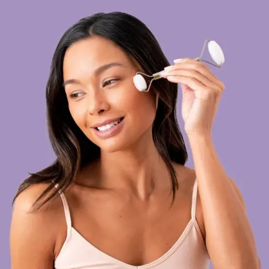 Plum Beauty White Jade Face Roller image {3}