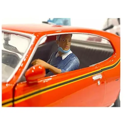 Hazmat Crew Figurine III for 1/24 Scale Models by American Diorama image {1}