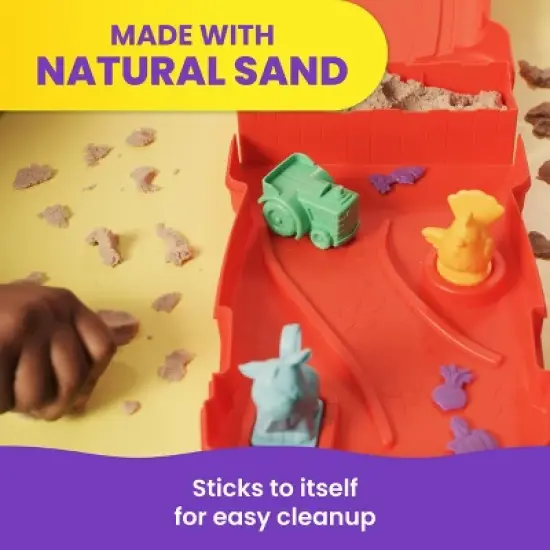Kinetic Sand Sandy Farm Set image {6}