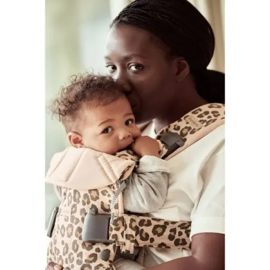 BabyBjorn Baby Carrier One in Cotton image {4}