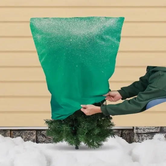 Collections Etc Easy-to-Use 47 x 31-inch Plant Protectors - Set of 4 image {1}