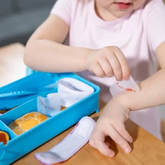 Melissa & Doug Boo-Boos & Bandages Reusable First Aid Pretend Play Set: Creativity Focus with Medical Accessories image {6}