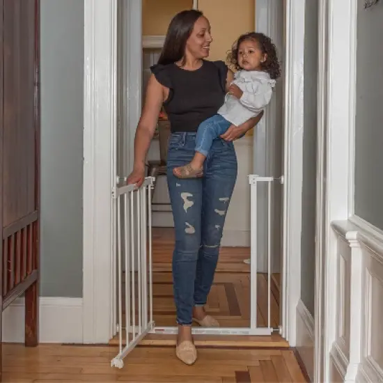 Summer Infant Everywhere Extra Wide Walk-Thru Safety Gate image {1}