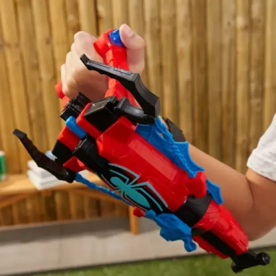 Marvel Spider-Man NERF Strike 'N Splash Toy Blaster image {6}