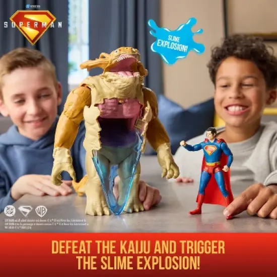 Superman 6" Kaiju Battle Pack Action Figure Playset image {5}