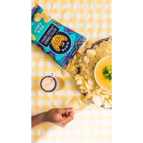 Siete Sea Salt Kettle Potato Chips - 5.5oz image {3}