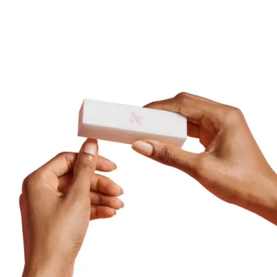 Olive & June Nail Buffer - 3pk image {1}