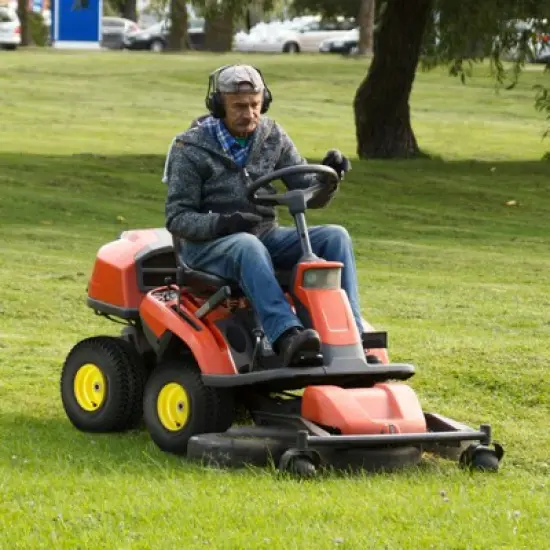 VEVOR Lawn Mower Tires with Rim, 15x6-6" Tubeless Tractor Tires, 2-Pack Tire and Wheel Assembly, S-Turf Pneumatic Tires, 3" Offset Hub, Black image {1}