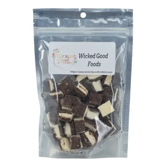 Wicked Good Foods Vanilla or Mint 3 oz Freeze Dried Ice Cream Sandwich Bites - Pack of 2 image {1}