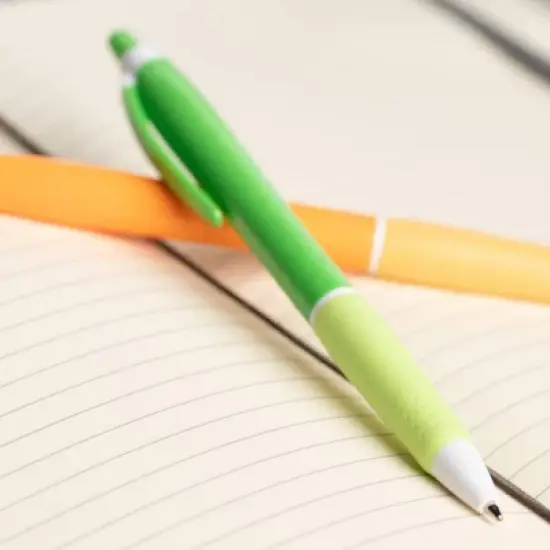 Simply Genius 100 pack Office Pens, Retractable Ballpoint Pens in Black Ink for Schools, Notebooks, Journals (Assorted Colors, 100pcs) image {2}