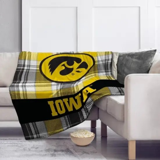 NCAA Iowa Hawkeyes Plaid Ultra Cozy Throw Blanket image {1}