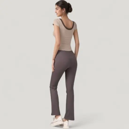 Anna-Kaci Active Women's Scoop Neck Contrast Trim Fitted Short Sleeve Active Top image {6}