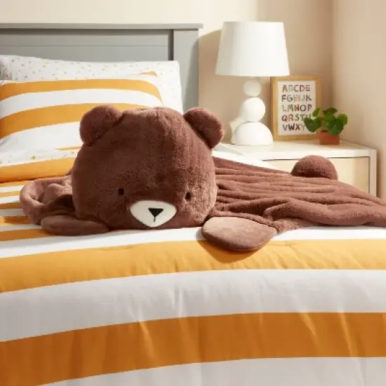 Bear Hooded Kids' Blanket - Pillowfort&trade; image {1}