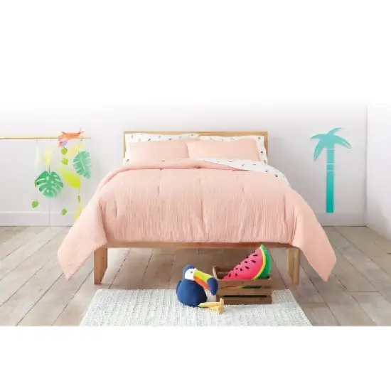 Seersucker Kids' Comforter Set - Pillowfort&trade; image {2}