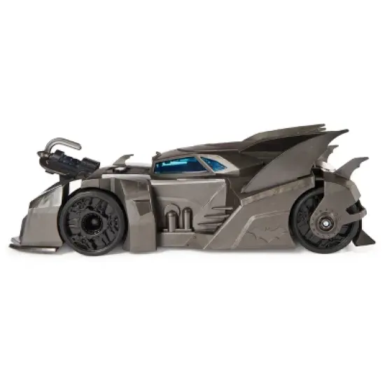 DC Comics Crusader Batmobile with Action Figure image {8}