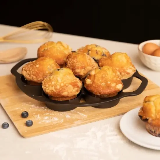 Bruntmor Cast Iron 7-Cup Biscuit Pan Non Stick - Black image {2}