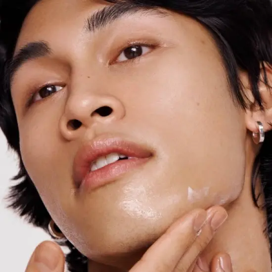 Versed Weekend Glow Daily Brightening Moisturizer - 2 fl oz image {4}