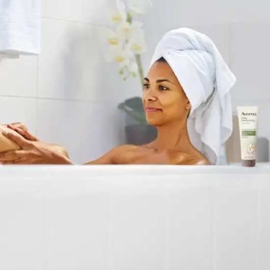 Aveeno Daily Moisturizing Exfoliating Body Scrub - Original Scent - 8oz image {1}