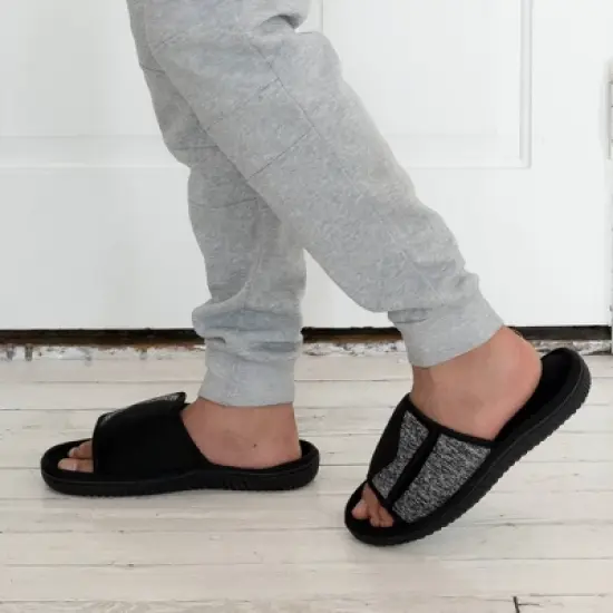 Isotoner Men's Miles Sport Knit Slide Slippers image {4}