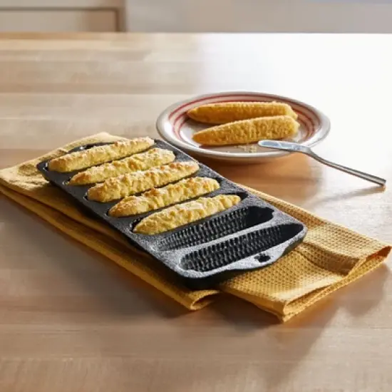BrylaneHome Pre-Seasoned Cast Iron Cornbread Baking Tray image {2}