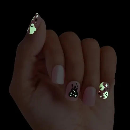 KISS Products imPRESS Fake Nails - Cheeky - 33ct image {1}