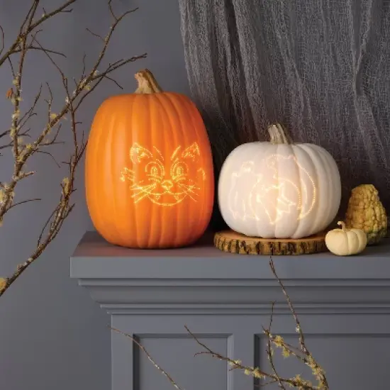 10pc Stick and Poke Halloween Decorative Prop Kit - Hyde and EEK! Boutique&trade; image {1}