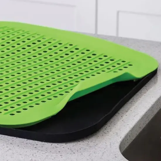Better Houseware 2-Piece Silicone Drying Mat (Black/Green) image {2}