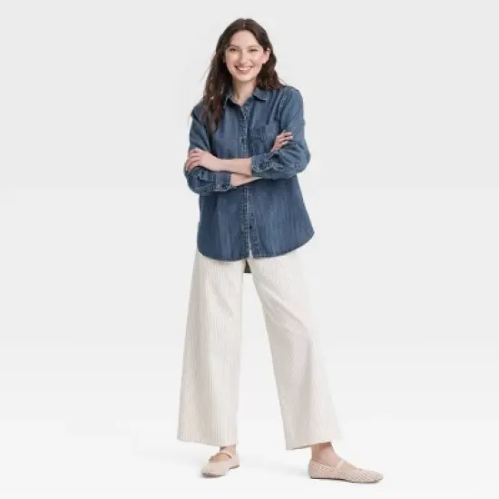 Women's Relaxed Fit Denim Button-Down Shirt - Universal Thread&trade; image {2}