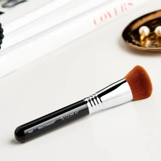 Sigma Beauty F47 Multitasker Makeup Brush image {3}