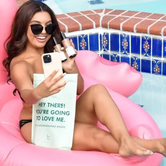 Beauty by Earth Self Tanner Face Mist image {8}