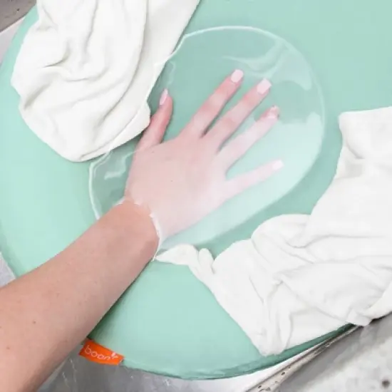 Boon Puff Inflatable Baby Bather with Quick Dry Microfleece Cover for Newborns and Infants image {2}