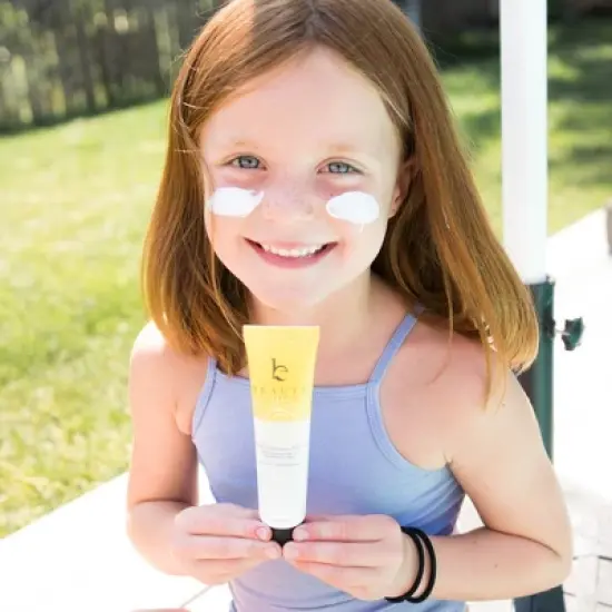 Beauty by Earth Facial Sunscreen - SPF 20 image {6}
