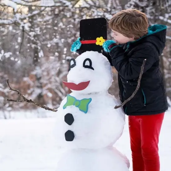 HearthSong - Decorate-a-Great Snowman Kit, Includes 40 Different Painted Wood Features with Storage Bag image {5}