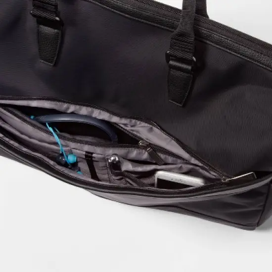 Signature Weekender Bag - Open Story&trade; image {5}