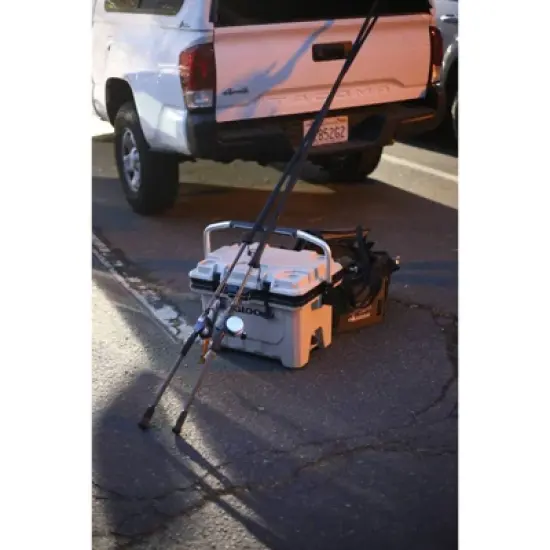 Igloo IMX Hard Sided 24qt Portable Cooler - White image {10}