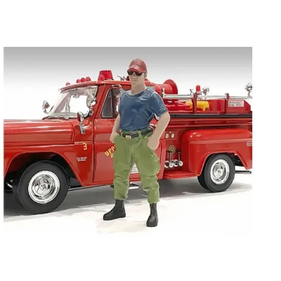 "Firefighters" 6 piece Figure Set (4 Males, 1 Dog, 1 Accessory) for 1/24 Scale Models by American Diorama image {4}