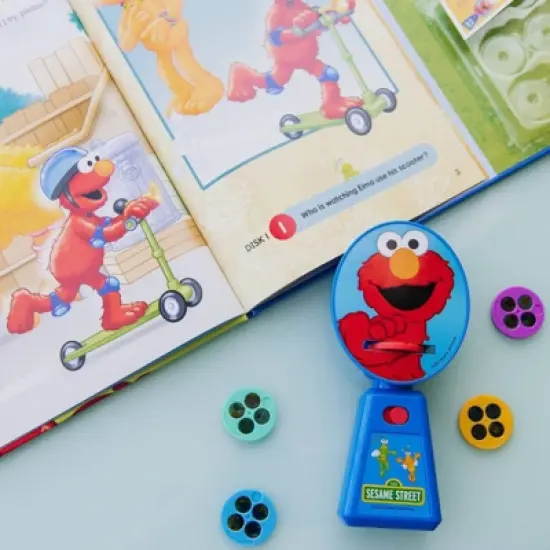 Sesame Street: Movie Theater Storybook & Movie Projector - by  Editors of Studio Fun International (Hardcover) image {3}