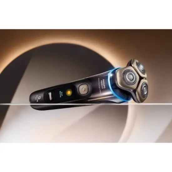 Philips Norelco Prestige Ultra i9000 Electric Shaver image {2}