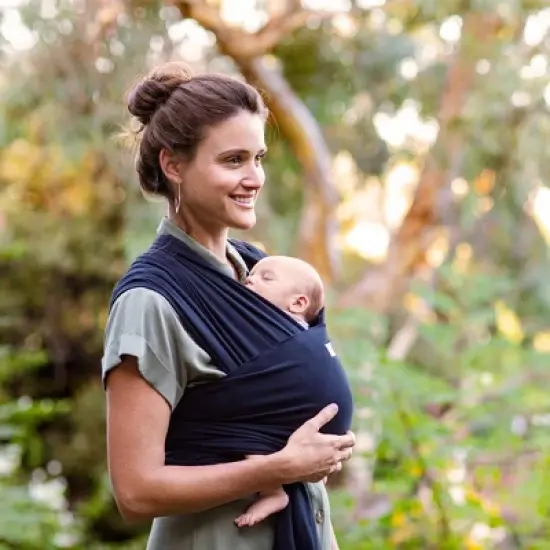 Moby Evolution Wrap Baby Carrier image {9}
