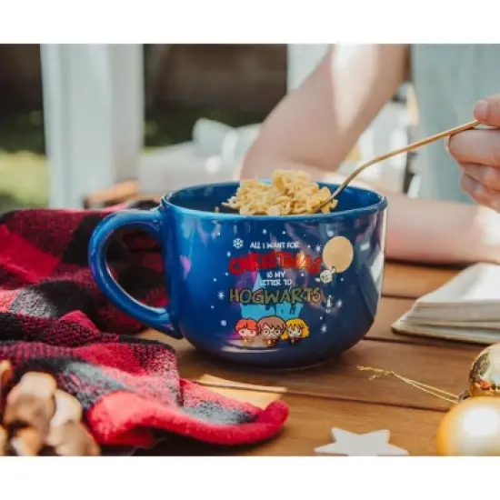 Silver Buffalo Harry Potter Holiday Golden Trio Soup Mug With Vented Lid | Holds 24 Ounces image {7}