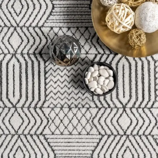 nuLOOM Valerie Textured Geometric Indoor/Outdoor Patio Area Rug image {5}