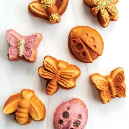 Nordic Ware Backyard Bugs Pan image {1}