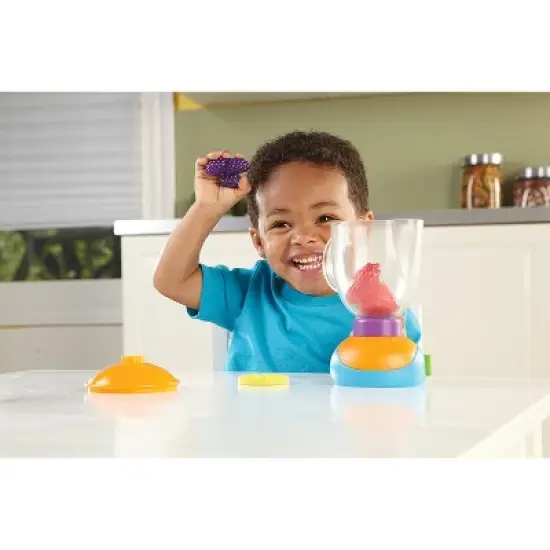 Learning Resources New Sprouts Smoothie Maker!, 9 Pieces, Ages 2+ image {2}