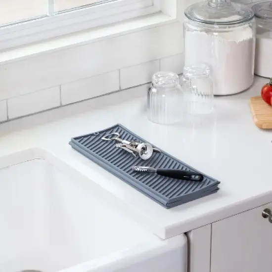 Better Houseware Expandable Silicone Drying Mat in Gray image {5}