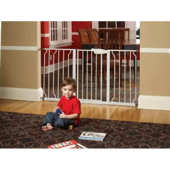 Regalo Extra Wide Widespan Baby Gate image {6}